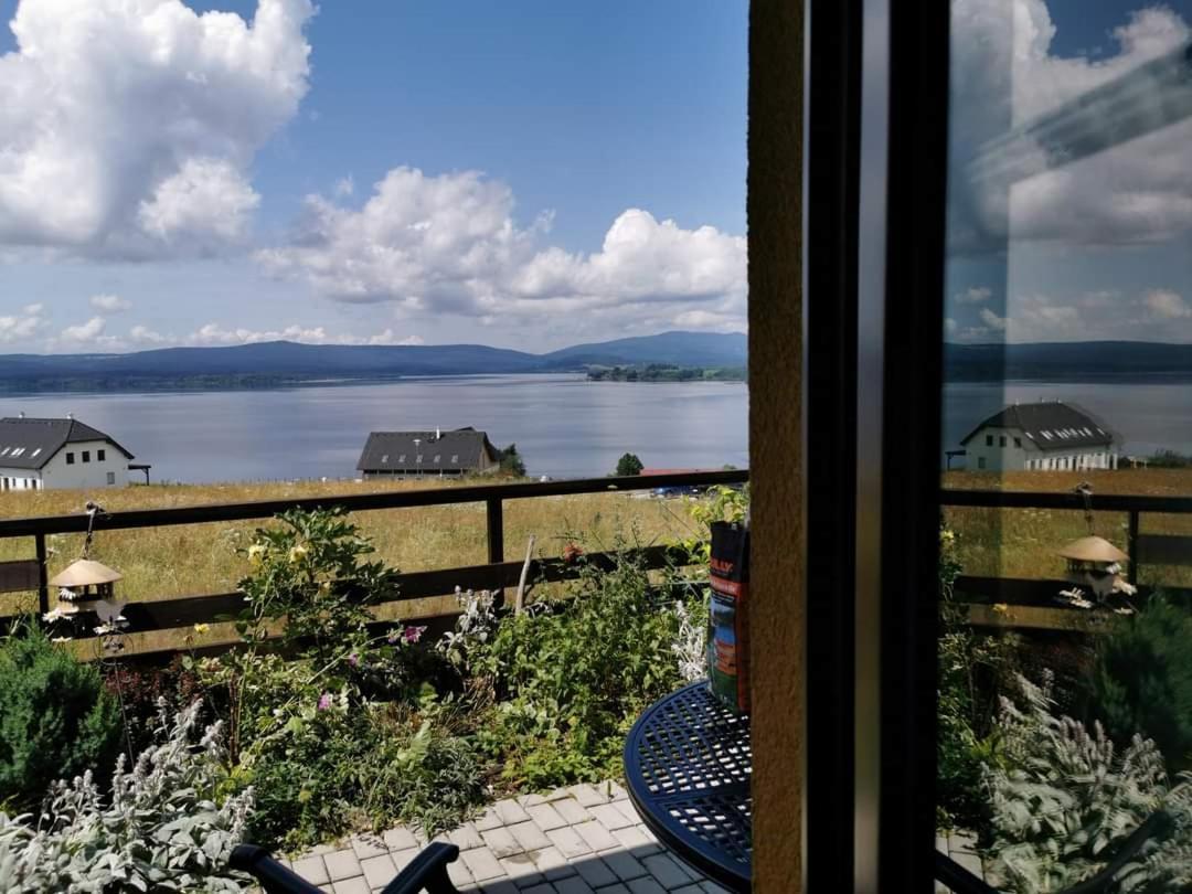 Apartman S Terasou A Vyhledem Na Jezero Lipno Kovarov  Екстериор снимка