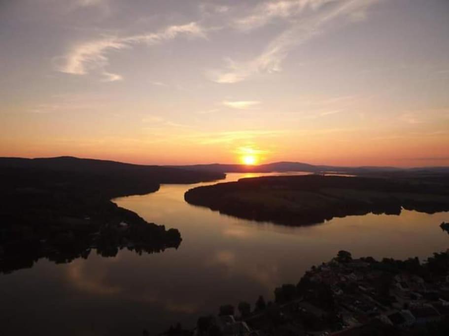 Apartman S Terasou A Vyhledem Na Jezero Lipno Kovarov  Екстериор снимка