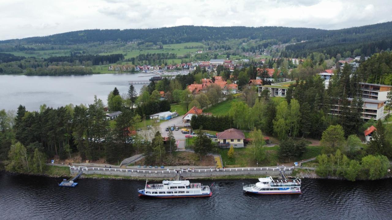 Apartman S Terasou A Vyhledem Na Jezero Lipno Kovarov  Екстериор снимка