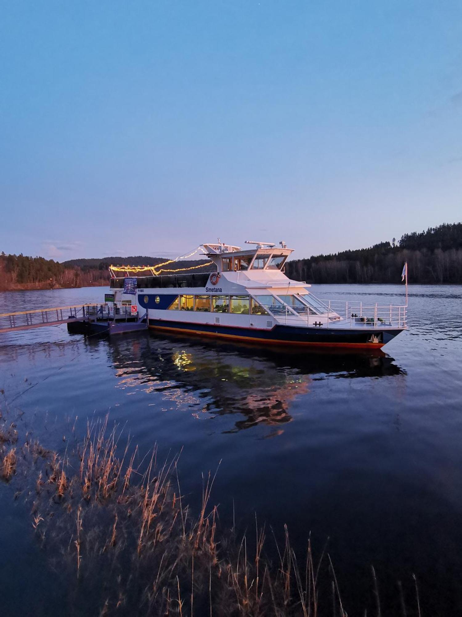 Apartman S Terasou A Vyhledem Na Jezero Lipno Kovarov  Екстериор снимка