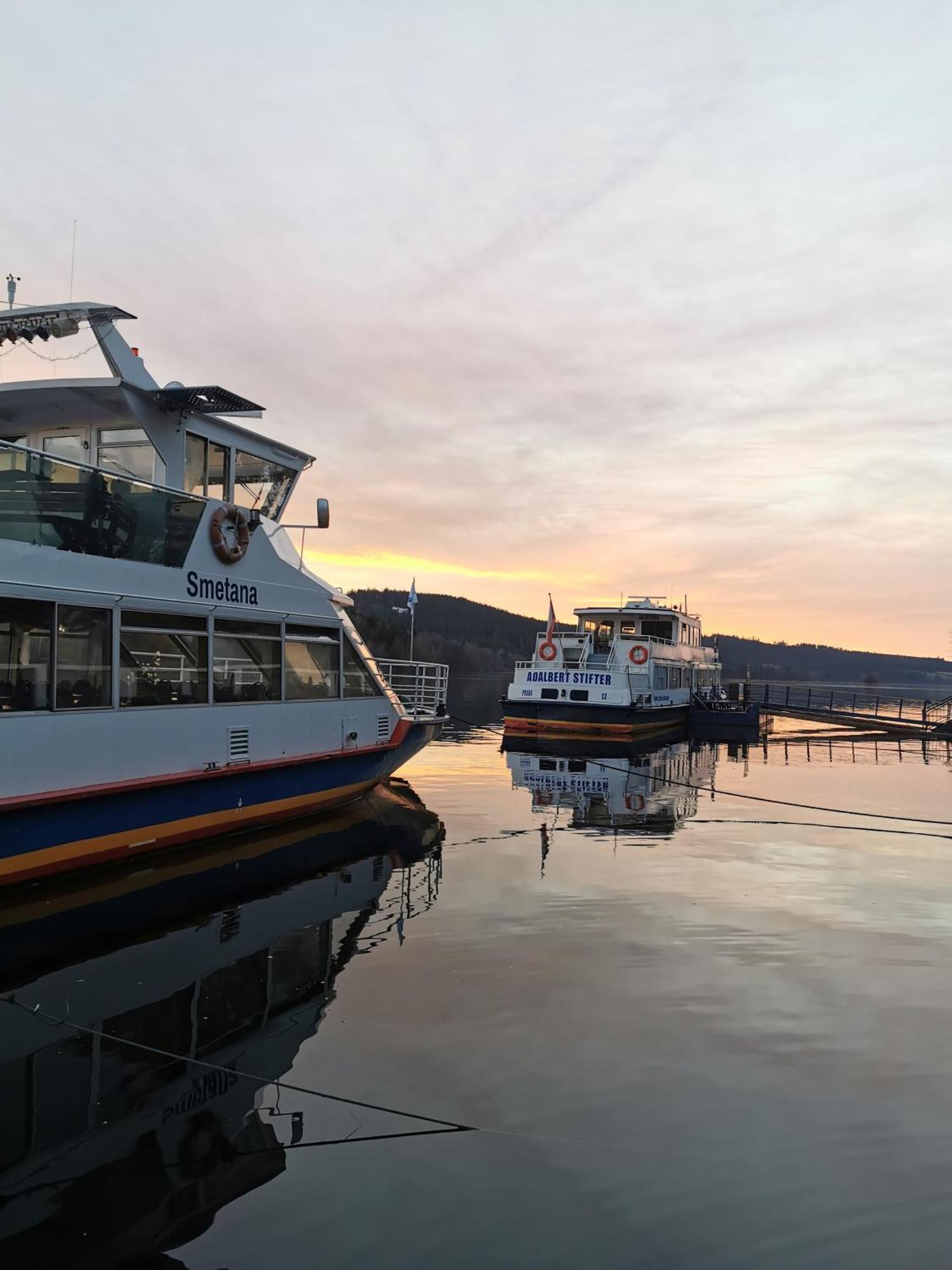 Apartman S Terasou A Vyhledem Na Jezero Lipno Kovarov  Екстериор снимка
