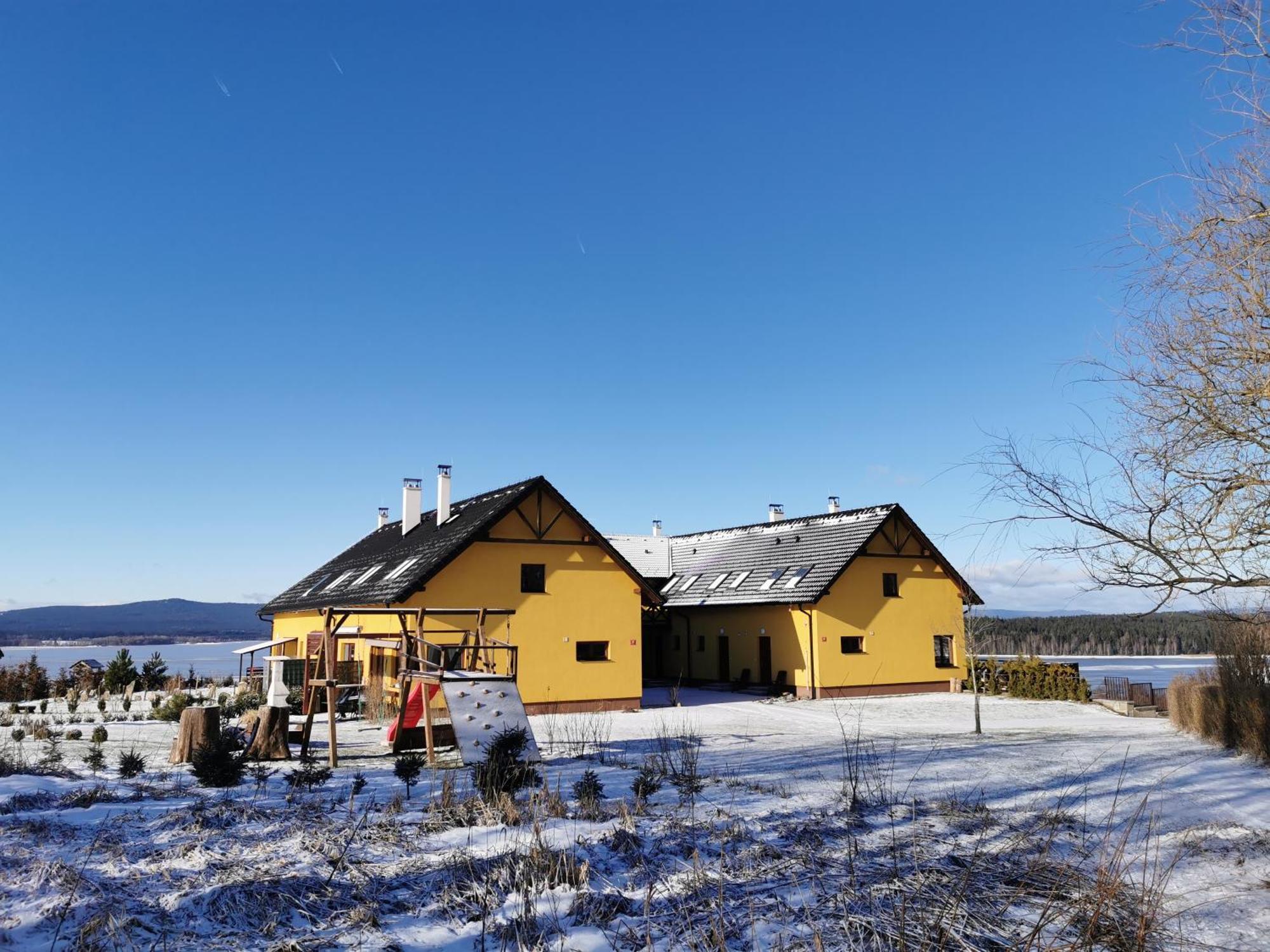 Apartman S Terasou A Vyhledem Na Jezero Lipno Kovarov  Екстериор снимка