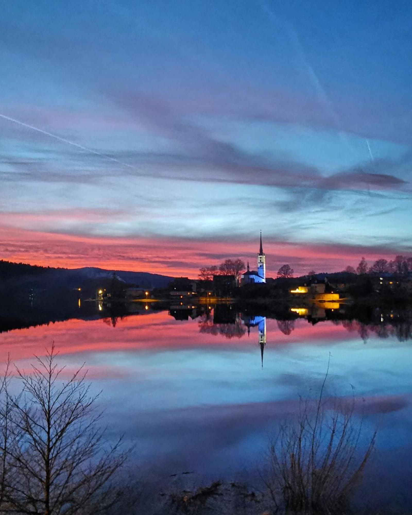 Apartman S Terasou A Vyhledem Na Jezero Lipno Kovarov  Екстериор снимка